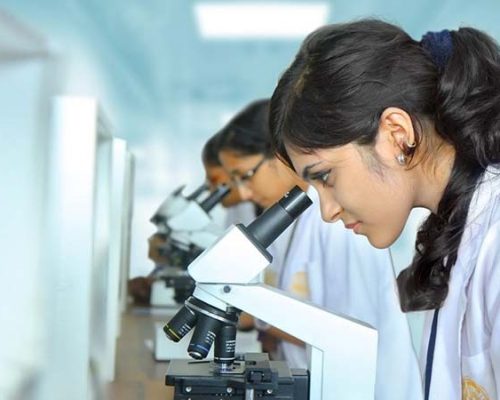best-pharmacy-college-in-greater-noida-10-june-22